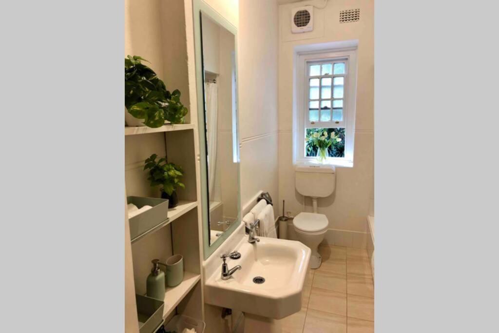 Appartement East Melbourne City Studio - Amazing Location & Sunny Charm Extérieur photo