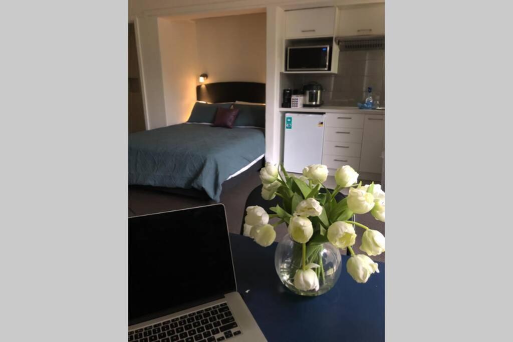 Appartement East Melbourne City Studio - Amazing Location & Sunny Charm Extérieur photo